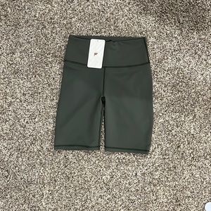 NEW Fabletics High-Waisted Powerhold Short